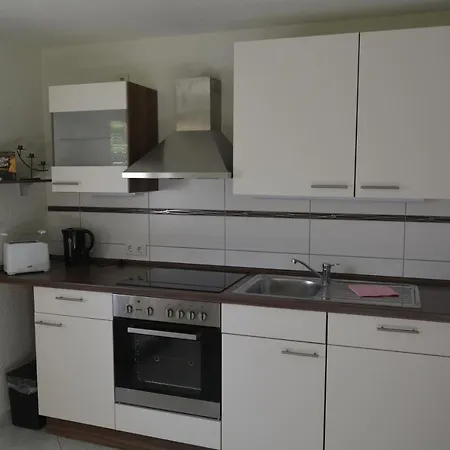 Am Storchennest In *